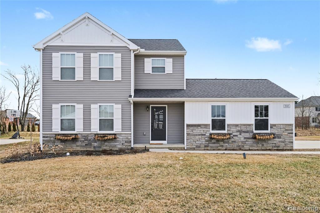 7095 Primrose Lane, Grand Blanc, MI 48439 — front exterior