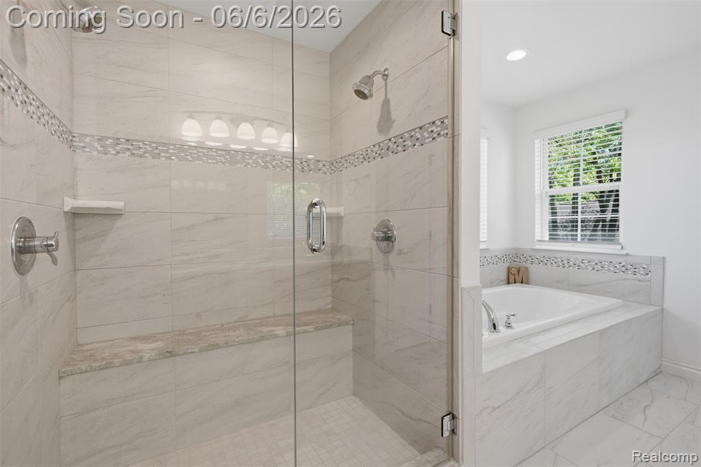 7375 N Mistwood Drive, White Lake, MI 48383 — Photo 32