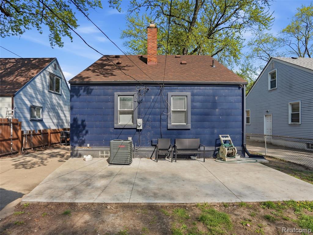 18901 Garfield, Redford, MI 48240 — Photo 28