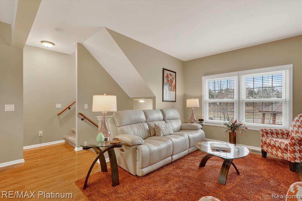 730 Eagle Drive, 14, Fenton, MI 48430 — Photo 9