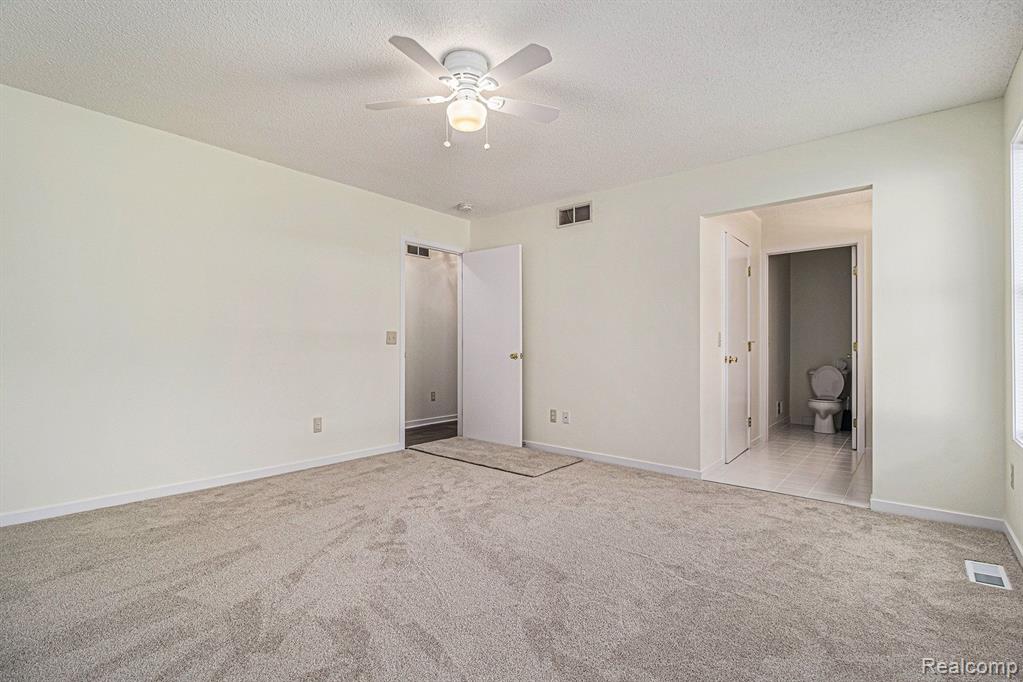 45 N HOSPITAL Road, Waterford, MI 48327 — Photo 16