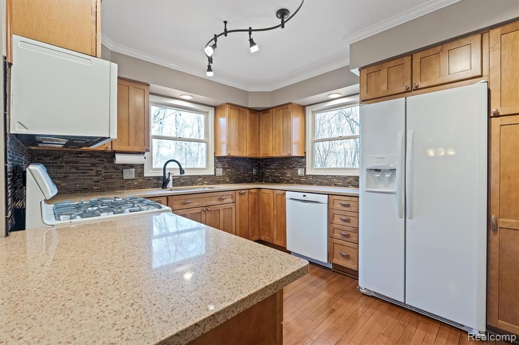 1453 Maplewood Drive, Saline, MI 48176 — Photo 17