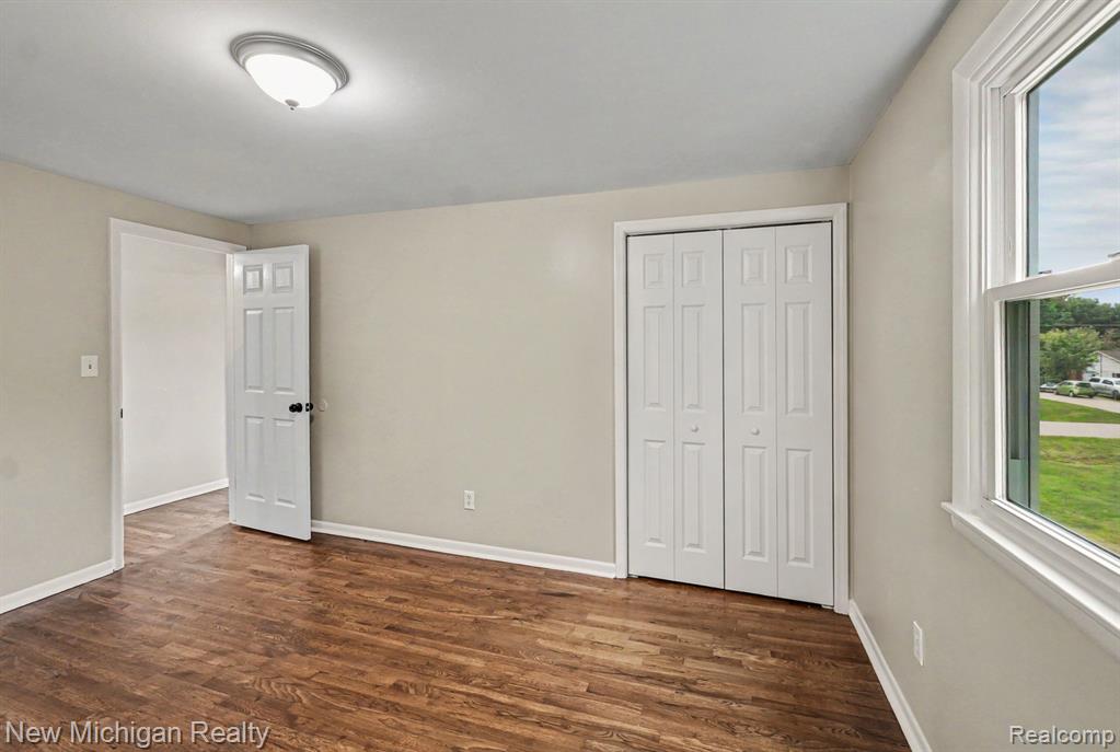 1105 Woodnoll Drive, Flint, MI 48507 — Photo 23