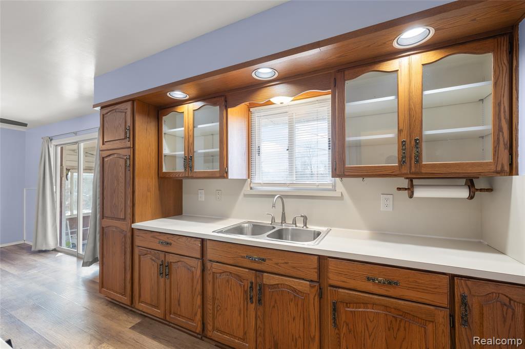 7043 N Wildwood Street, Westland, MI — Photo 10