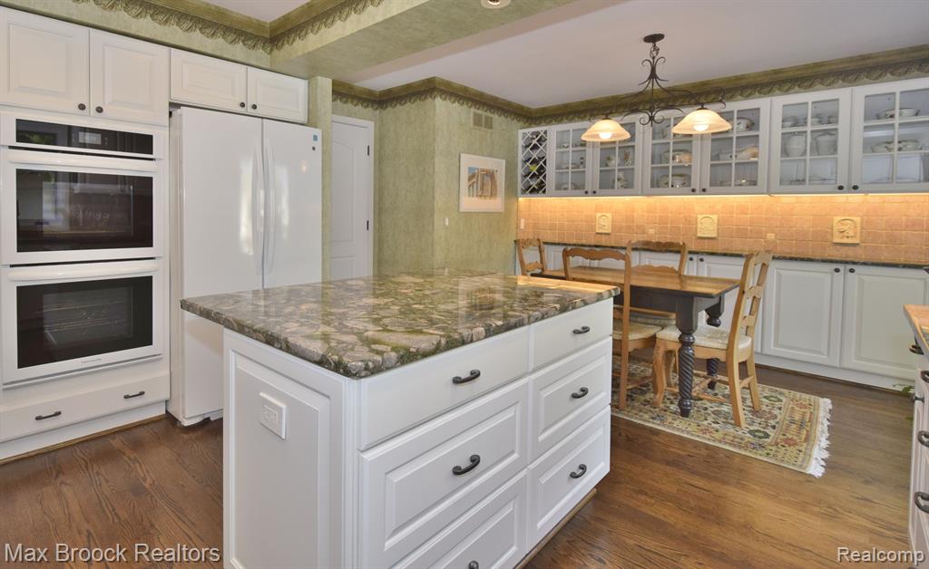 1030 STRATFORD PLACE, # 12, Bloomfield Hills, MI 48304 — Photo 24