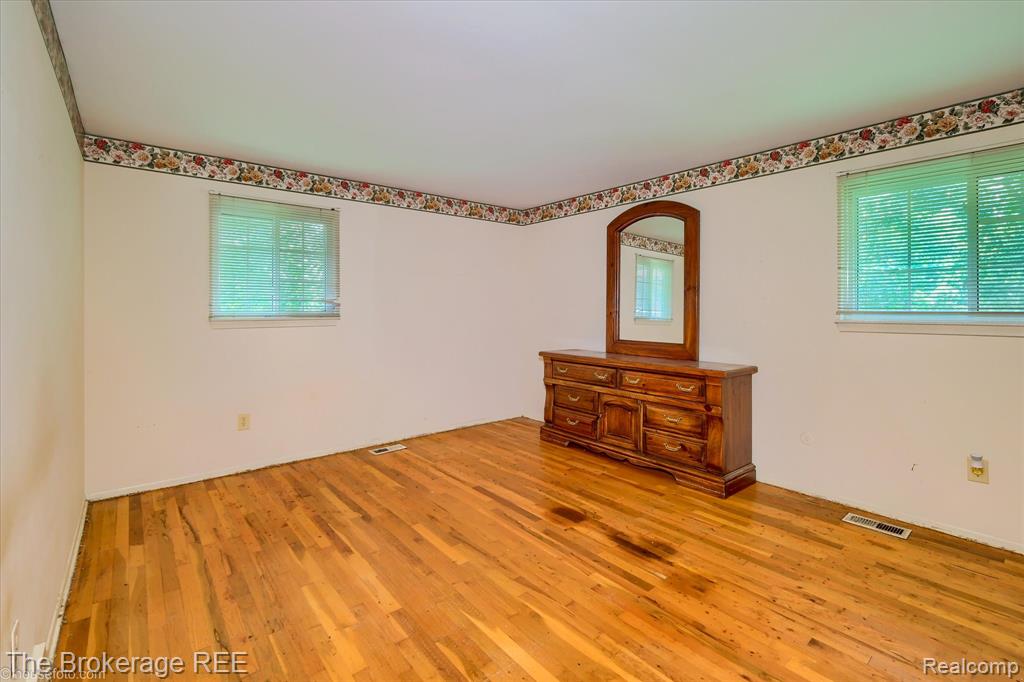 5312 Michael Court, Grand Blanc, MI 48439 — Photo 19