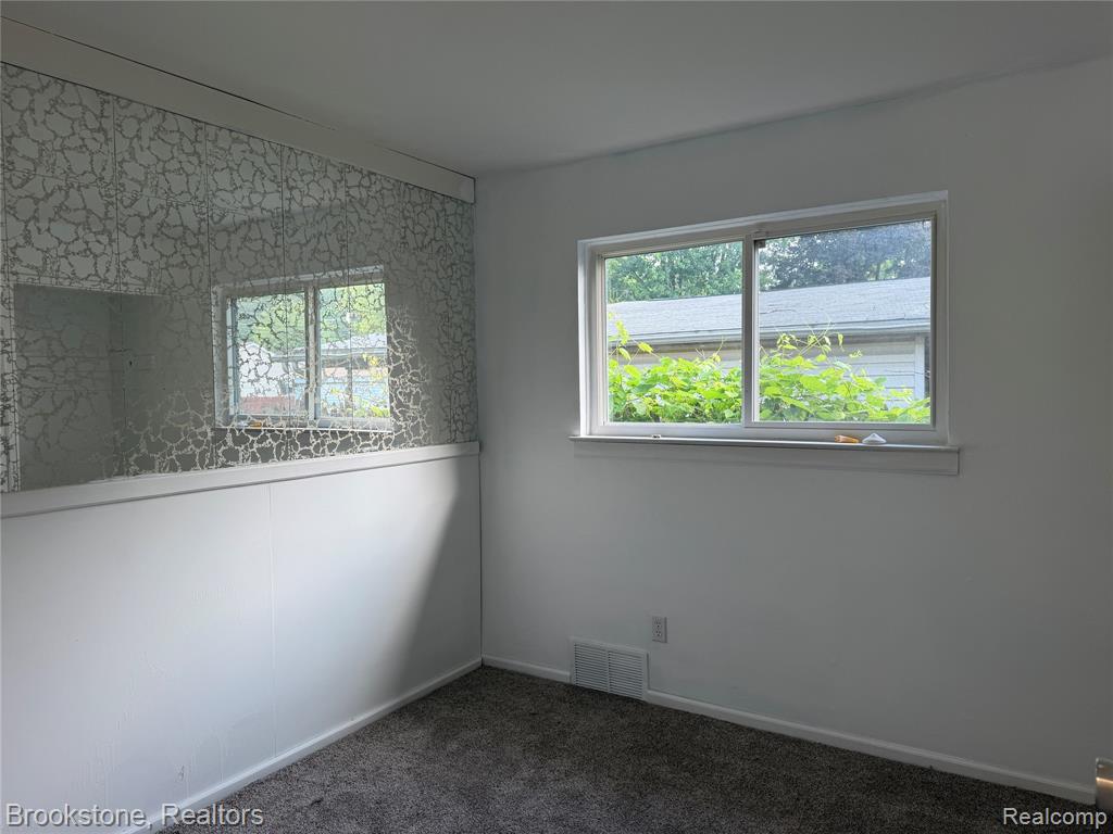 413 Forest Street, Westland, MI 48186 — Photo 12