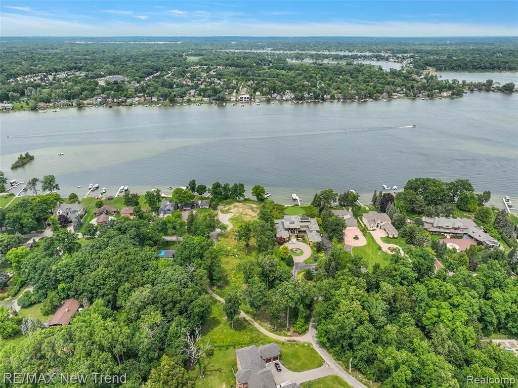 4796 DOW RIDGE Road, Orchard Lake Village, MI 48324 — Photo 21