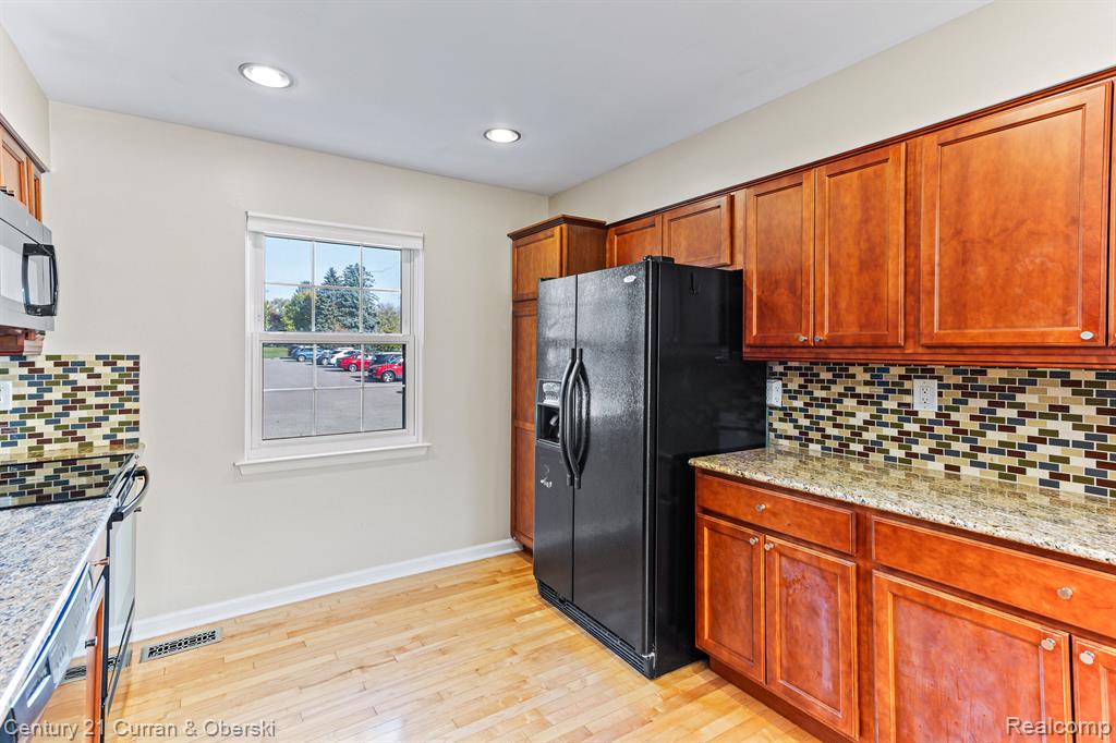 42645 Savoy Court, Northville, MI 48167 — Photo 9