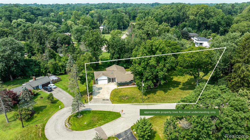 4990 Broomfield Lane, West Bloomfield, MI — Photo 64