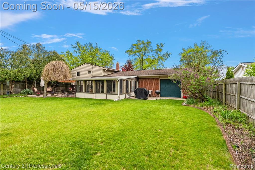 5788 Strathdon Way, Waterford, MI 48327 — Photo 28