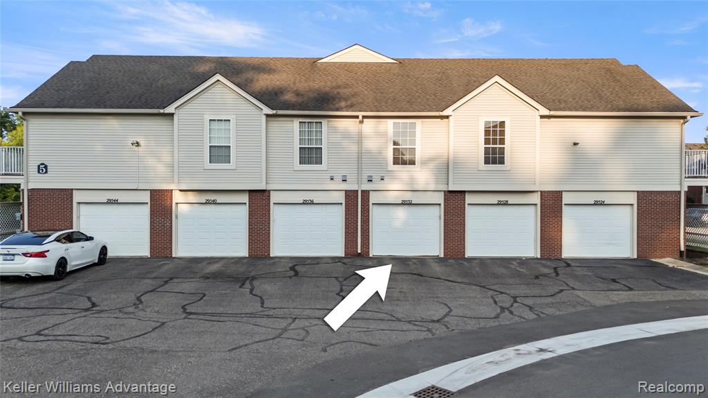 29532 Nottingham Court, Livonia, MI 48152 — Photo 34