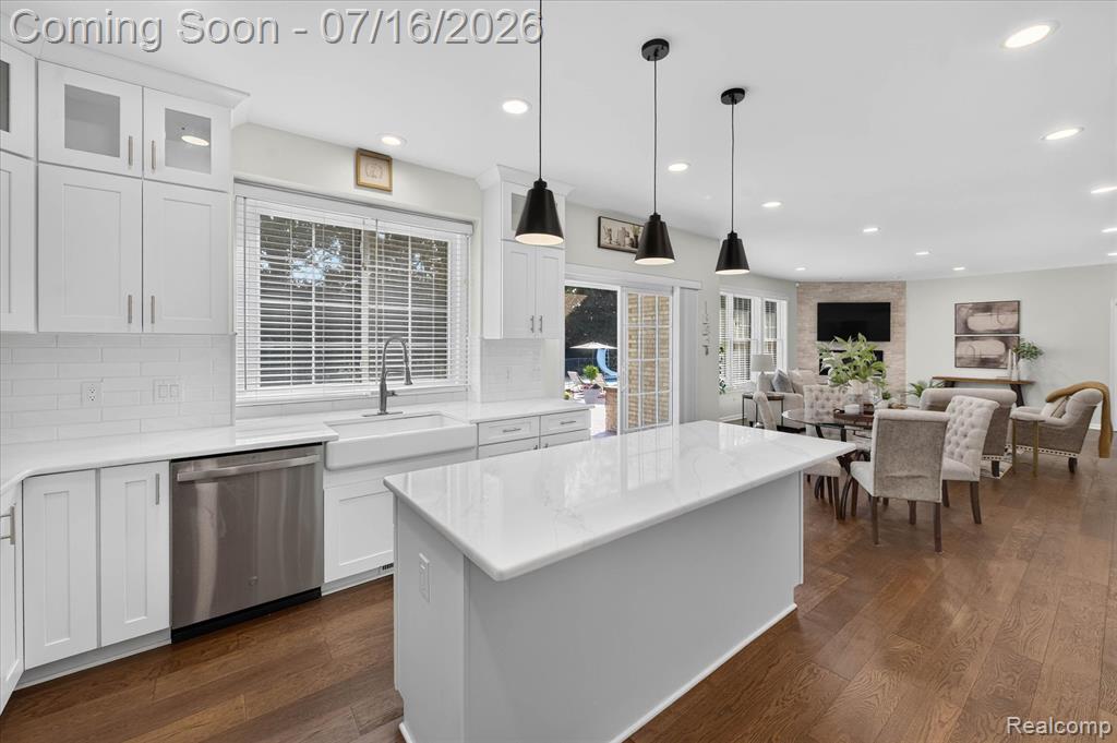 48560 Manhattan Circle, Canton, MI 48188 — Photo 17