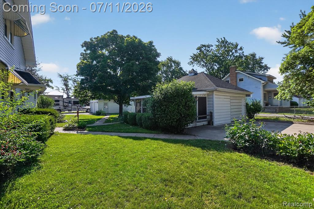 500 E Vienna Street, Clio, MI 48420 — Photo 33