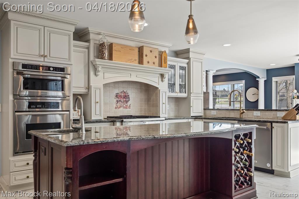 7359 Coach Lane, West Bloomfield, MI — Photo 18