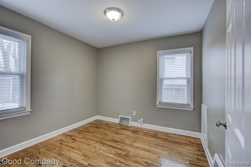 903 ROYAL Avenue, Royal Oak, MI 48073 — Photo 18