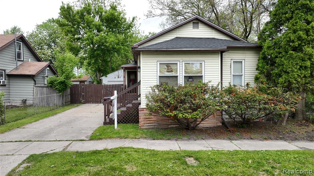 909 N Granger Street, Saginaw, MI 48602 — Photo 3