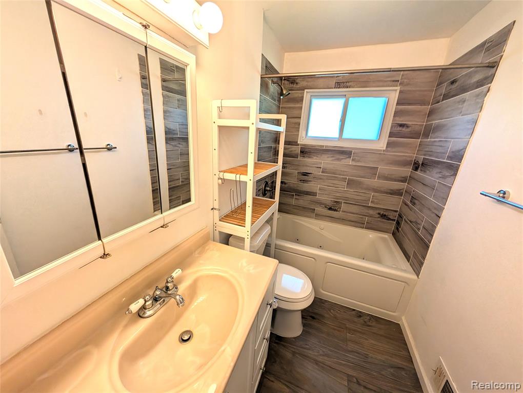 6762 Niagara Street, Romulus, MI 48174 — Photo 11