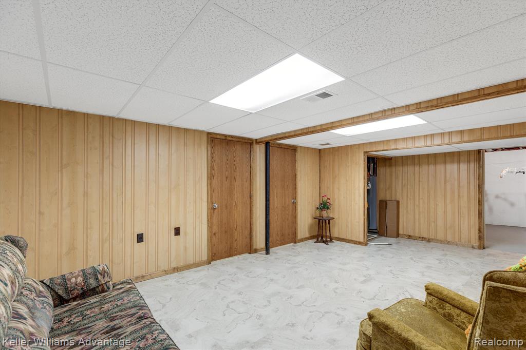 44284 SUFFOLK, Canton, MI 48187 — Photo 25