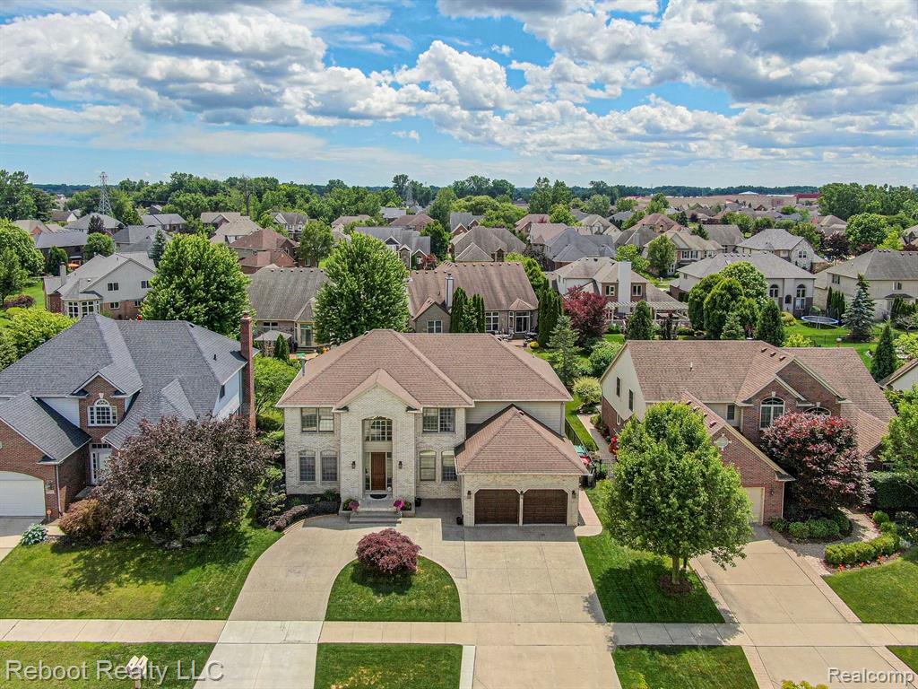 21294 Ascot Drive, Macomb, MI 48044 — Photo 2