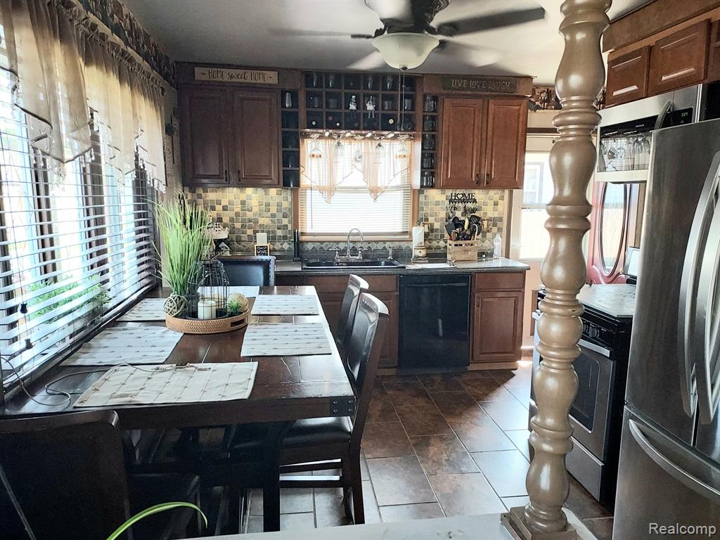 5667 LATHERS Street, Garden City, MI — Photo 3
