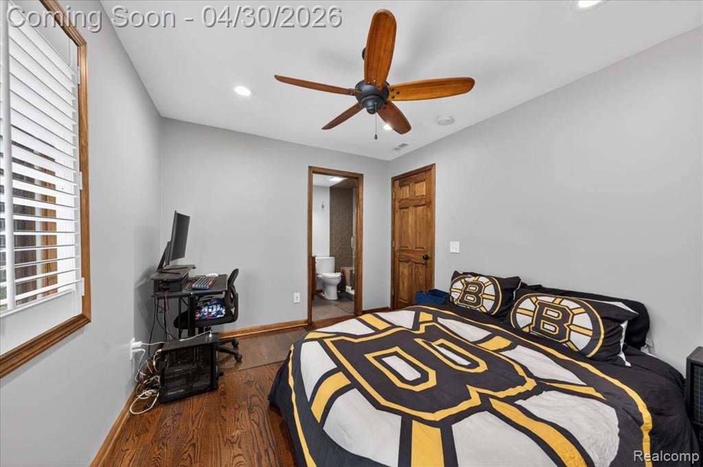 3945 N Vanstone Drive, Commerce Twp, MI 48382 — Photo 27