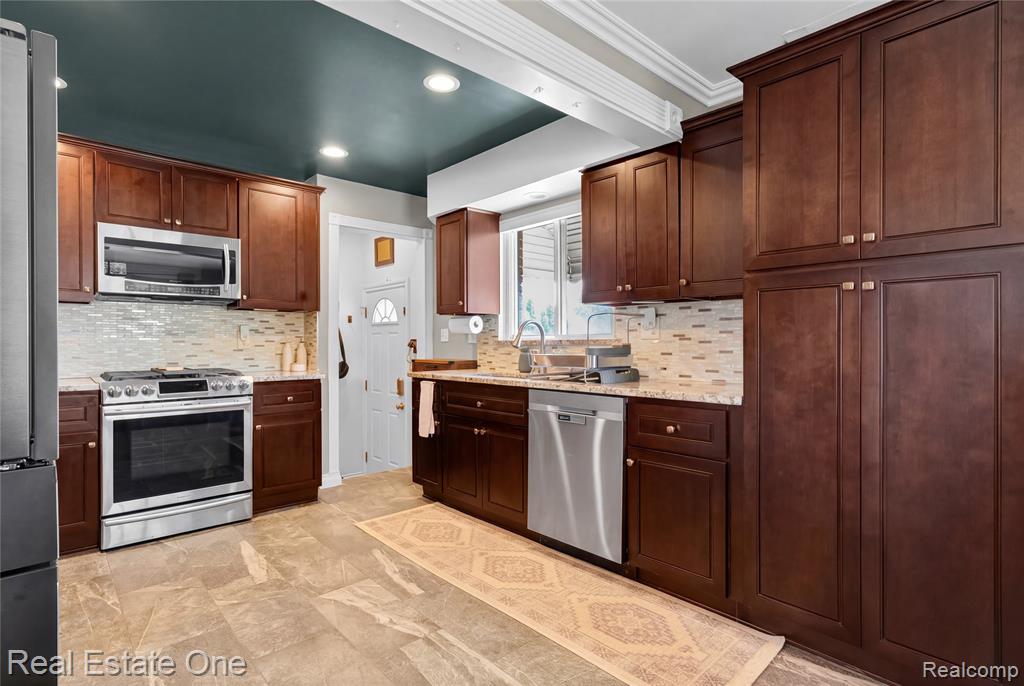 33395 Florence Street, Garden City, MI — Photo 10