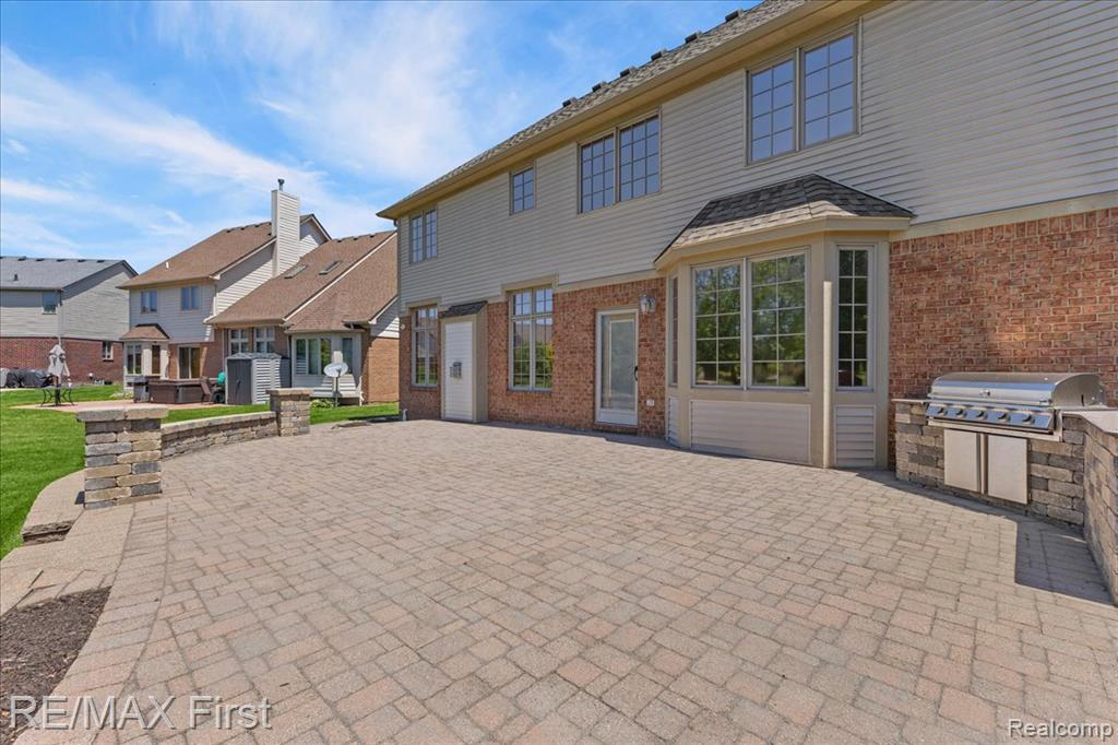48241 Century Drive, Macomb, MI 48044 — Photo 6