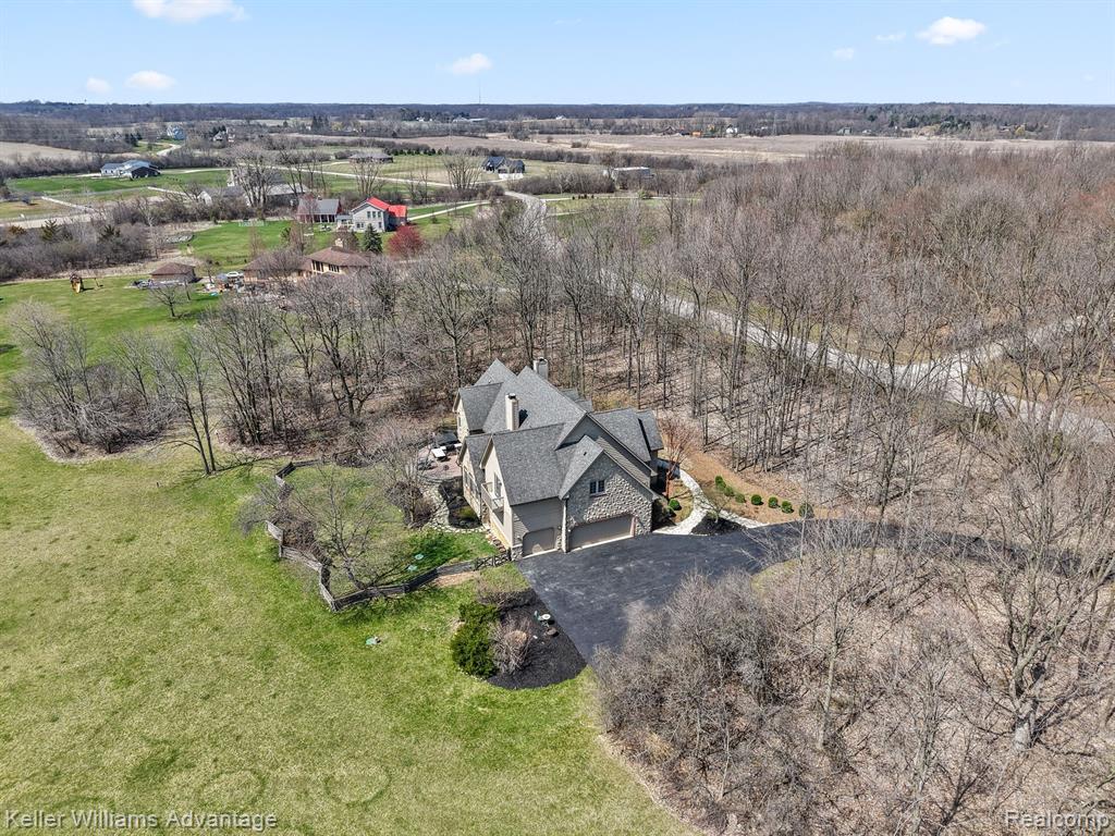 2026 HUNTERS CREEK Drive, Ypsilanti, MI 48198 — Photo 49