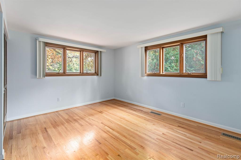 4966 Whispering Pine Lane, Bloomfield Hills, MI 48302 — Photo 26