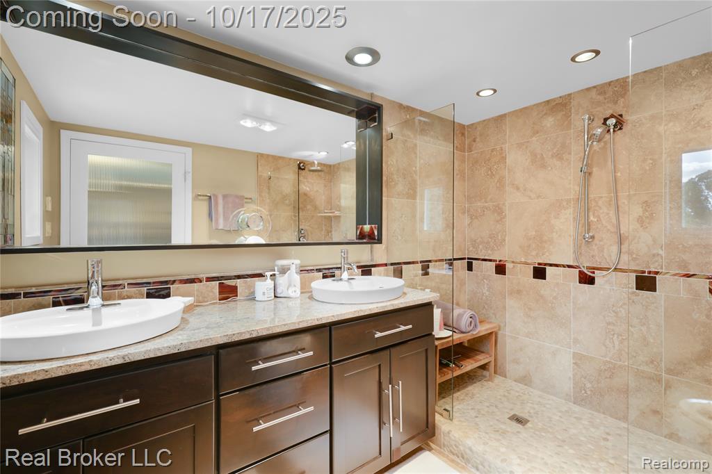 8380 N Linden Road, Mount Morris, MI 48458 — Photo 17