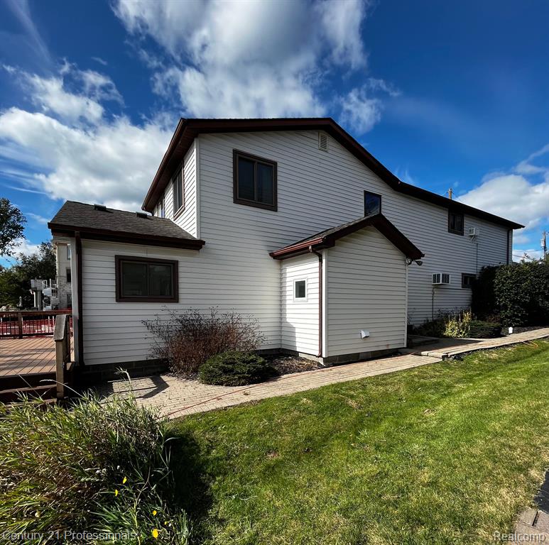 4997 Grand Court, West Bloomfield, MI 48324 — Photo 9