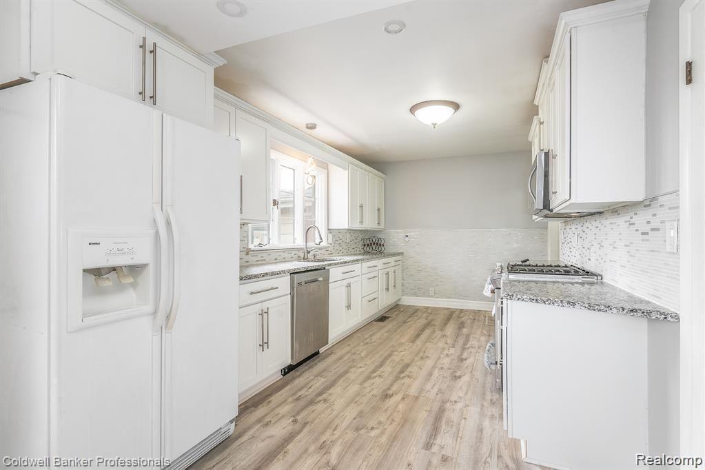 7851 E HAGGERTY Road, Van Buren, MI 48111 — Photo 6