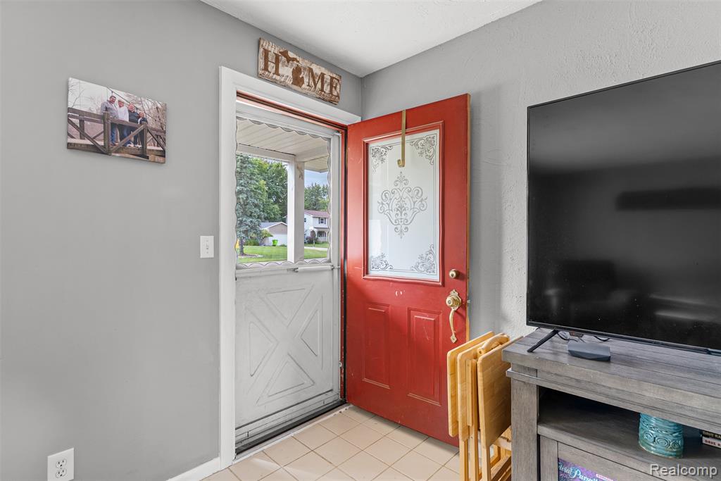 5236 Old Franklin Road, Grand Blanc, MI 48439 — Photo 6