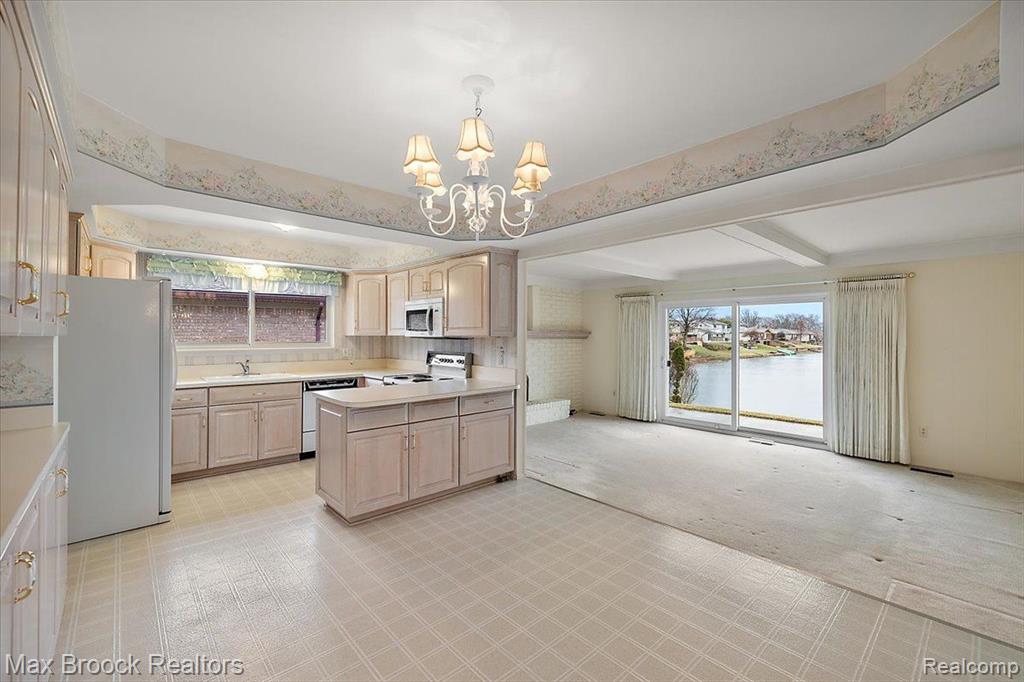 6288 CRESCENT WAY Drive, Troy, MI 48085 — Photo 29