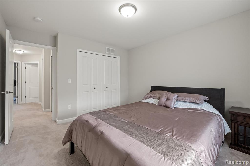4882 E Stonegate Circle, Lake Orion, MI — Photo 34