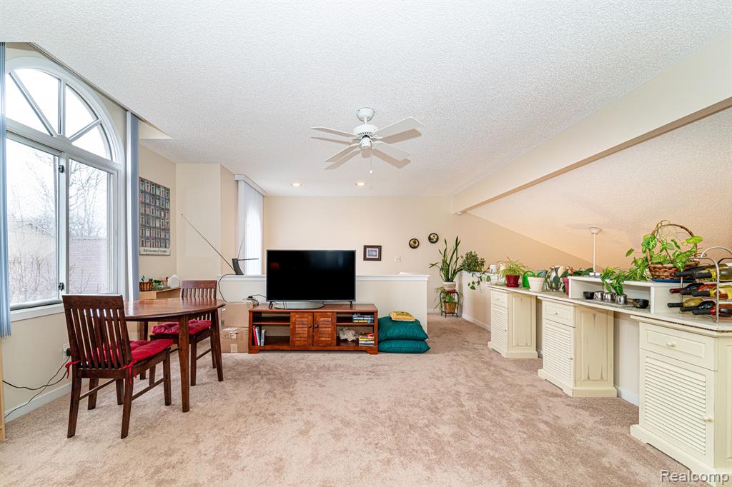 7375 PEPPER Creek, West Bloomfield, MI — Photo 39