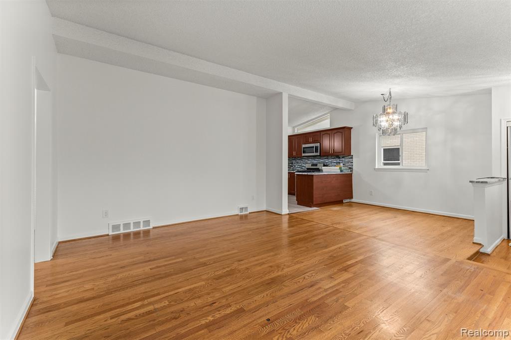 7423 Amboy Street, Dearborn Heights, MI 48127 — Photo 7