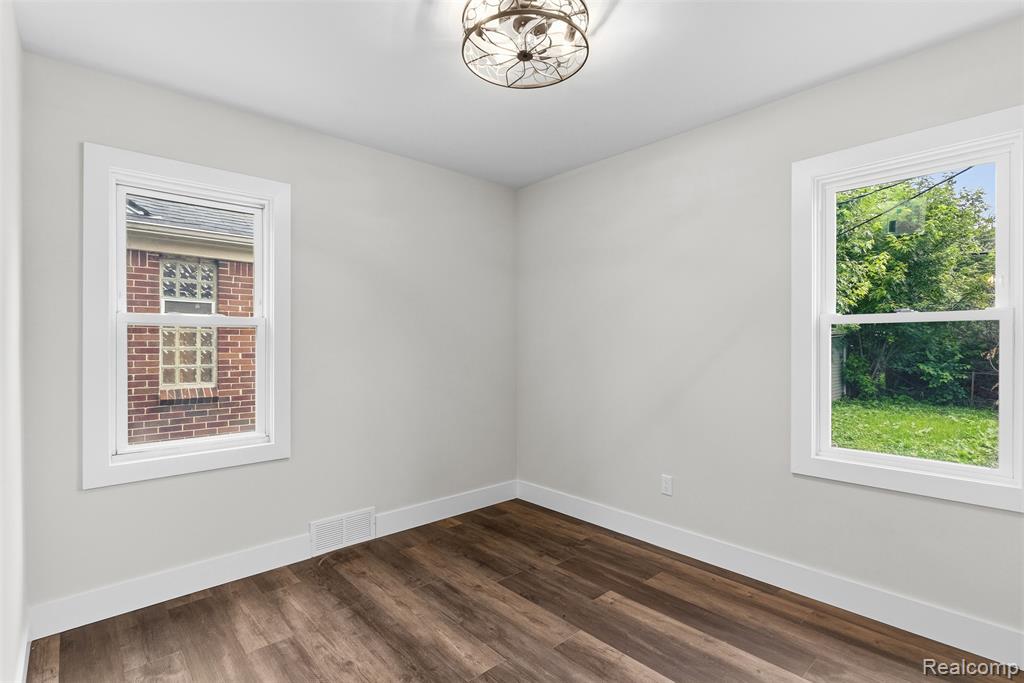 10681 Stratman Street, Detroit, MI 48224 — Photo 16