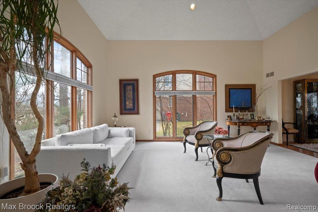 6362 CHARLES Drive, West Bloomfield, MI — Photo 8
