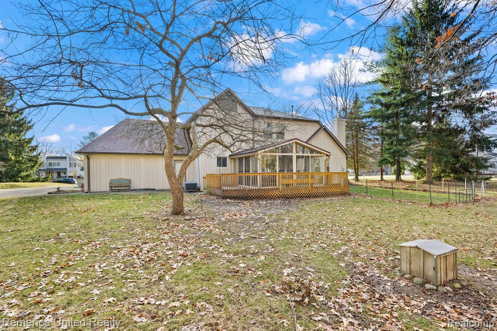 5112 KIERSTAN Drive, Brighton, MI 48114 — Photo 9