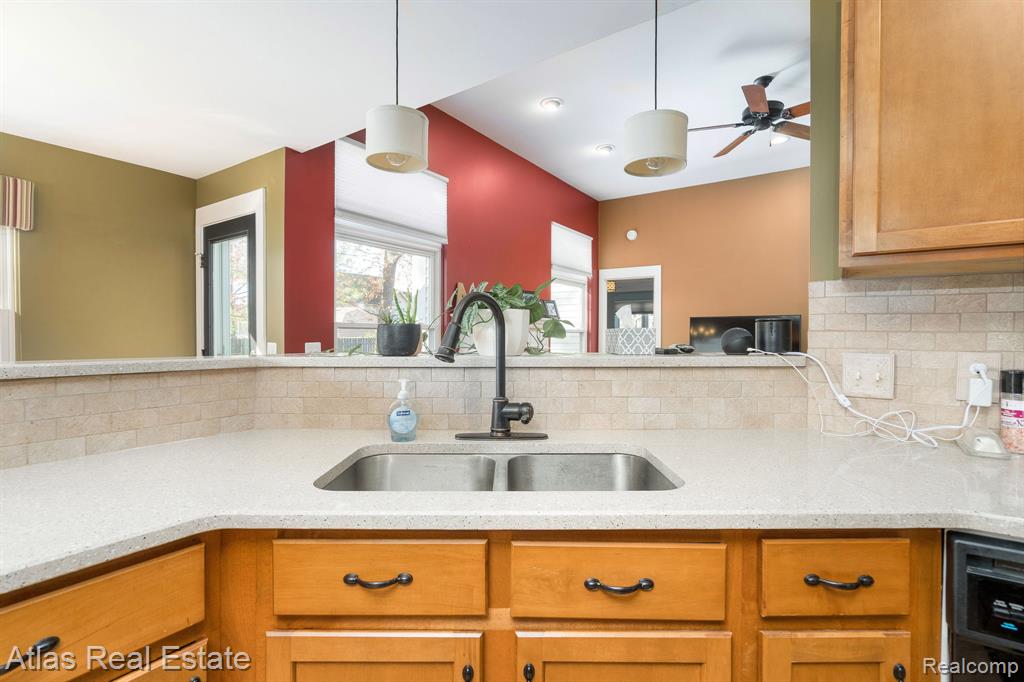 4400 Pebble Creek Boulevard, Burton, MI 48439 — Photo 23