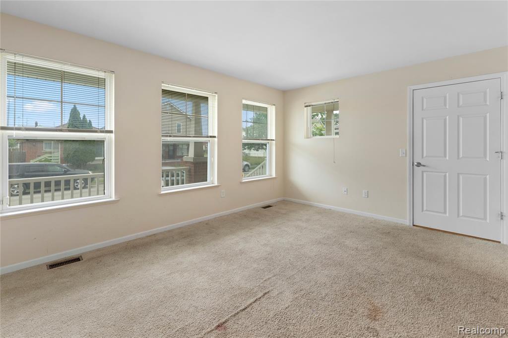5181 Yemans Street, Hamtramck, MI 48212 — Photo 3