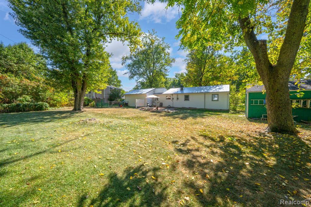 957 Miller Road N, Lake Orion, MI 48362 — Photo 36