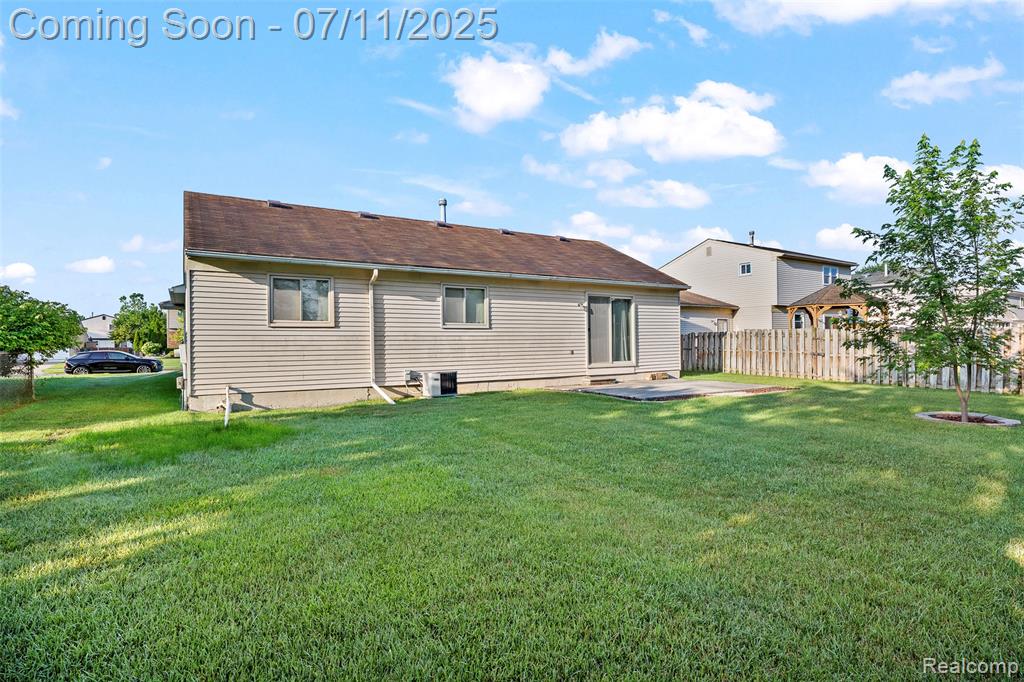 43702 Stuart Drive, Canton, MI 48187 — Photo 26