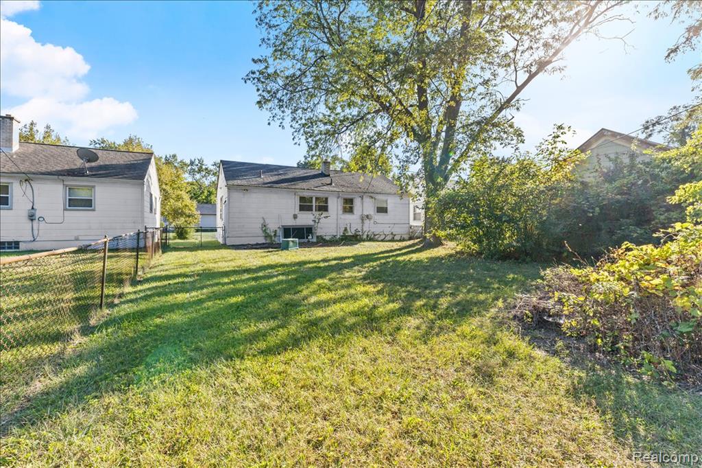 22530 Leewin Street, Detroit, MI 48219 — Photo 24