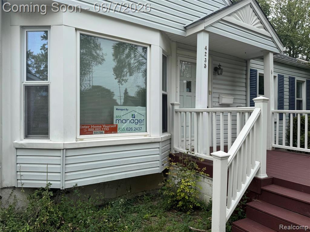 4235 Buckingham Avenue, Berkley, MI 48072 — Photo 2