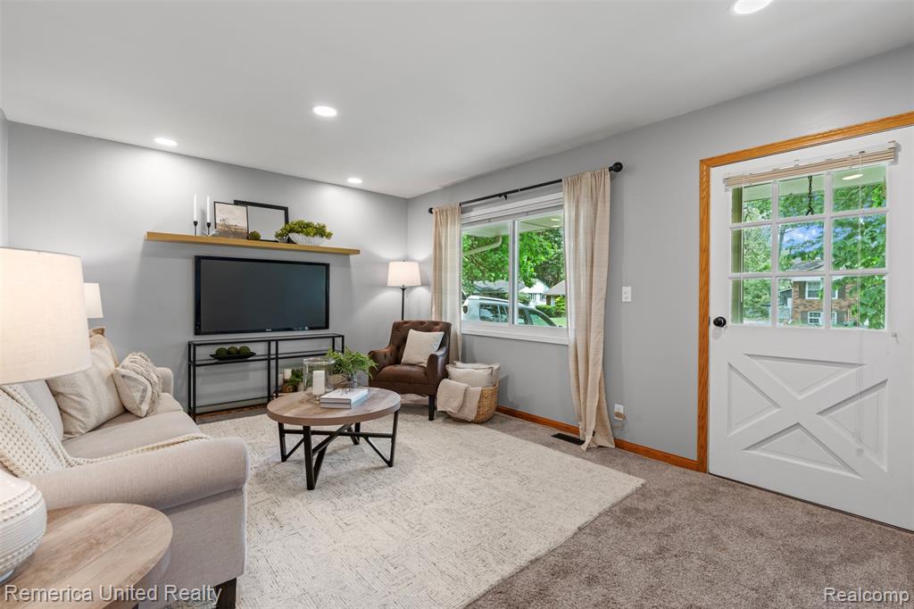569 Lyon Boulevard, South Lyon, MI 48178 — Photo 6