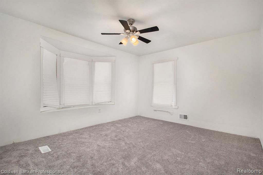 605 Calvert Street, Detroit, MI 48202 — Photo 16