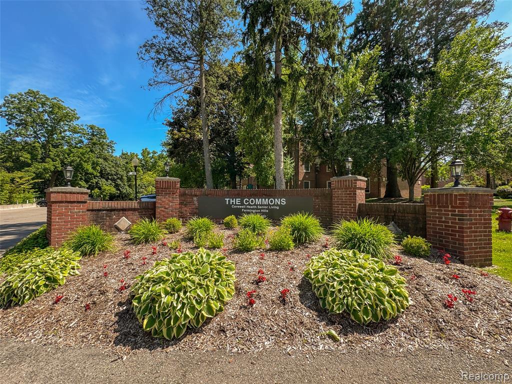 21425 Archwood Circle, Farmington Hills, MI 48336 — Photo 3
